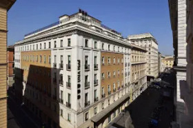 UNA HOTELS Decò Roma