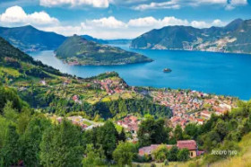 Za górami, jeziorami