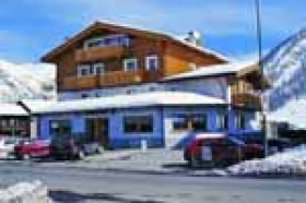 Hotel Garni Caravasc