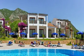 Hotel Palmasera Village Resort
