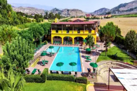 Marina del Marchese Beach Resort