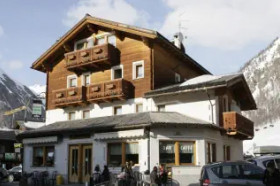 Hotel Garni Caravasc