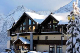 Hotel Adamello